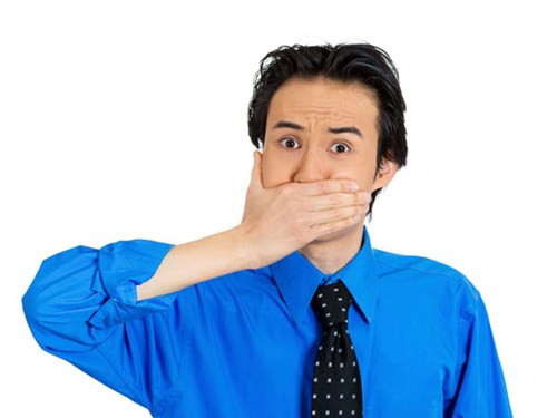 Nam giới có xu hướng nấc nhiều hơn so với phụ nữ.