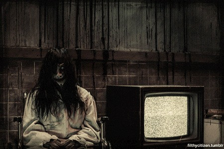 Chính từ phát hiện đáng kinh ngạc này, nhà khoa học Tandy cho rằng, sóng hạ âm chính là lời giải thích mang tính khoa học về hiện tượng nhìn thấy ma quỷ hay các khu vực được cho là bị ma ám trên thế giới.