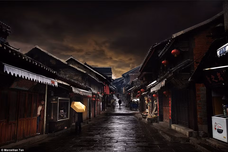 Đây là một trong số những bức ảnh tâm đắc nhất của ông Tan chụp tại tỉnh Quý Châu, Trung Quốc vào thời khắc vắng lặng ban đêm.