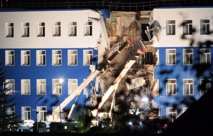 Can cu quan su Nga do sap, 18 nguoi chet