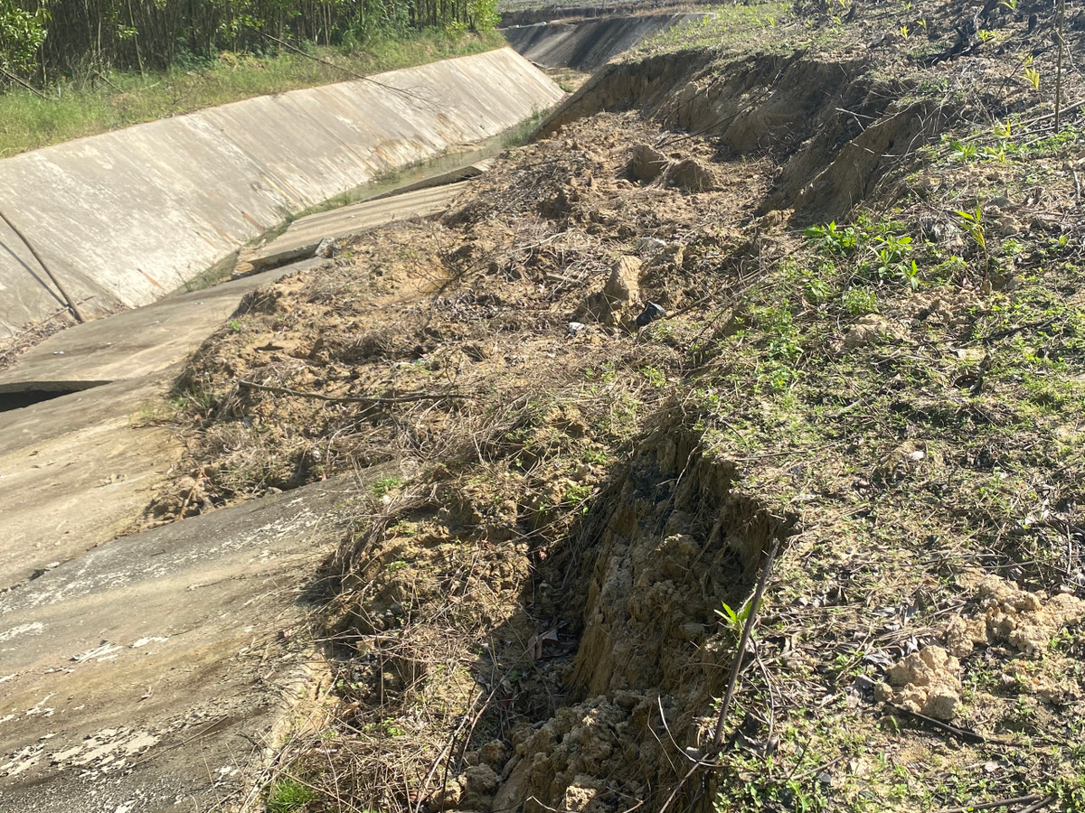 Vi sao cong trinh thuy loi 14 ty vua nghiem thu da hu hong?