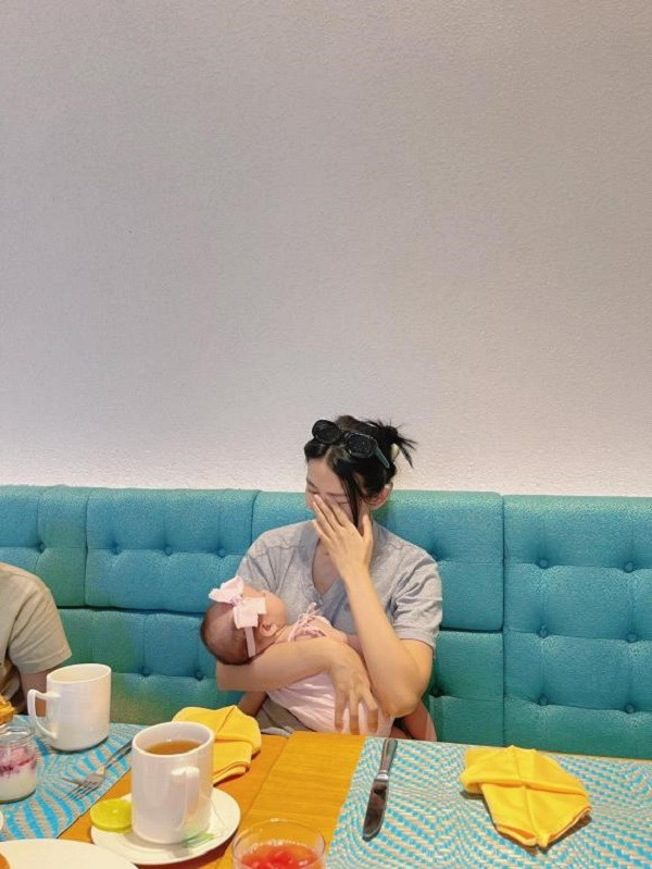 Khanh Vy lo dang hau sinh no, 'bo bim' Phan Manh Quynh gay sot-Hinh-2