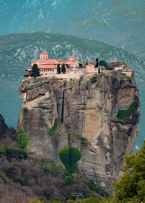 Cap doi chi 110 trieu vi vu Hy Lap, tham tu vien tren may-Hinh-6