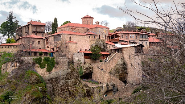 Cap doi chi 110 trieu vi vu Hy Lap, tham tu vien tren may-Hinh-7