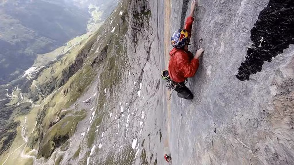Wendenstock, Thụy Sĩ. Thụy Sĩ là một trong những nơi đẹp nhất trên thế giới, đường mòn Wendenstock có thể sẽ khiến bạn bối rối. Nó là con đường hẹp, trơn trượt, cheo leo, chỉ cần một động tác sai, bạn sẽ phải trả giá bằng tính mạng của mình. Nguồn: Lolwot