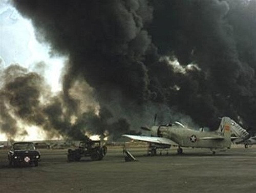 Đánh phá sân bay Tân Sơn Nhất.