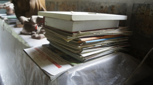 Sách và tạp chí, nơi lưu giữ những tác phẩm của Văn Cao.