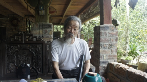 Họa sỹ Văn Thao nói về tác phẩm kỳ lạ của cha ông.