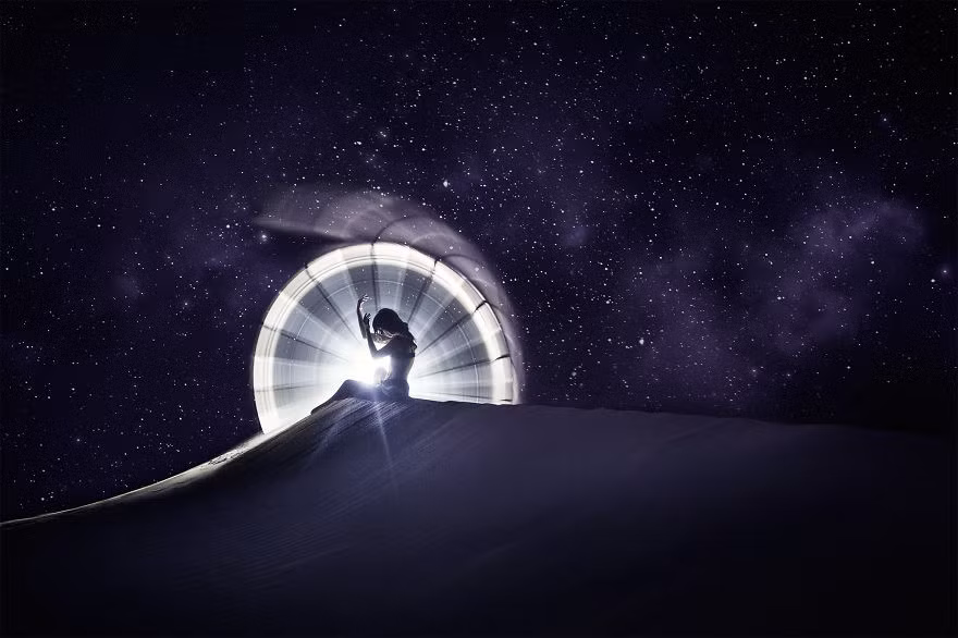 Một lần nữa, Eric Paré, bậc thầy trong nghệ thuật vẽ tranh bằng ánh sáng lại khiến cho người hâm mộ được mãn nhãn với loạt tác phẩm tranh ánh sáng giữa thiên nhiên của mình. Nguồn: Bored Panda