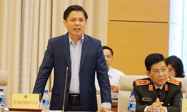 Lanh dao Cong an, Giao thong giai trinh chuyen can bo tieu cuc, lai xe hut ma tuy-Hinh-2