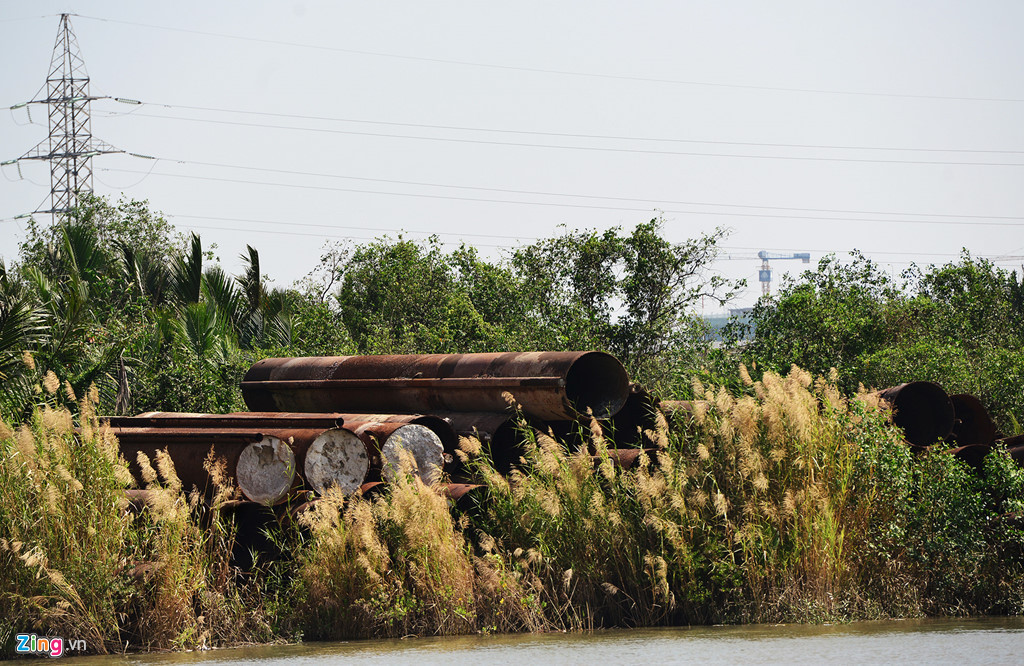 Trong thời gian tạm ngưng, việc thuê mặt bằng, bảo dưỡng công trình, máy móc và các chi phí liên quan khiến công ty này thiệt hại hơn 200 tỷ đồng. Ngân sách Nhà nước cũng bị ảnh hưởng vì lãi vay ngân hàng.