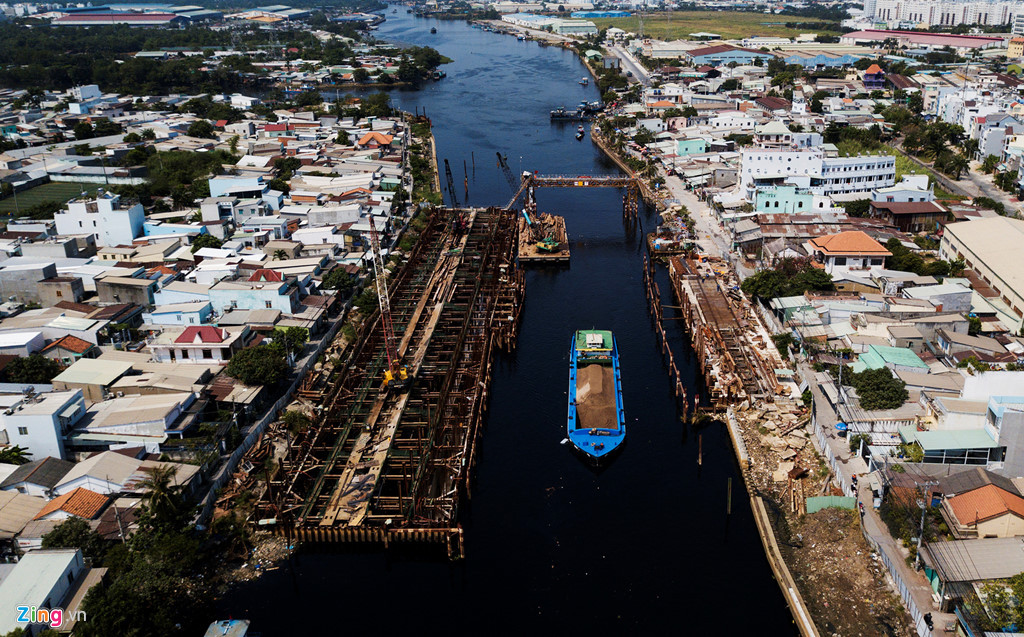 Cống Phú Định (quận 8) ngăn triều từ sông Cần Giuộc, Chợ Đệm vào kênh Đôi hiện đã đạt 72% tiến độ.