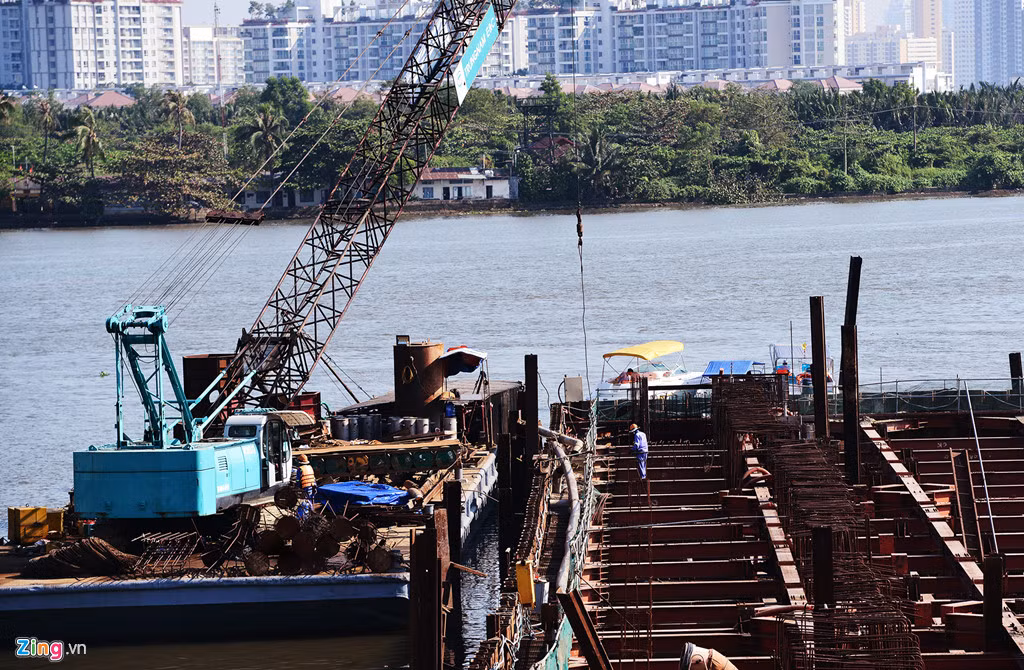 Công trình cống Tân Thuận (quận 4 và quận 7) sẽ ngăn triều từ sông Sài Gòn vào kênh Tẻ, kênh Đôi, Tàu Hủ - Bến Nghé, chống ngập cho người dân ở các quận 7, 4, 8.