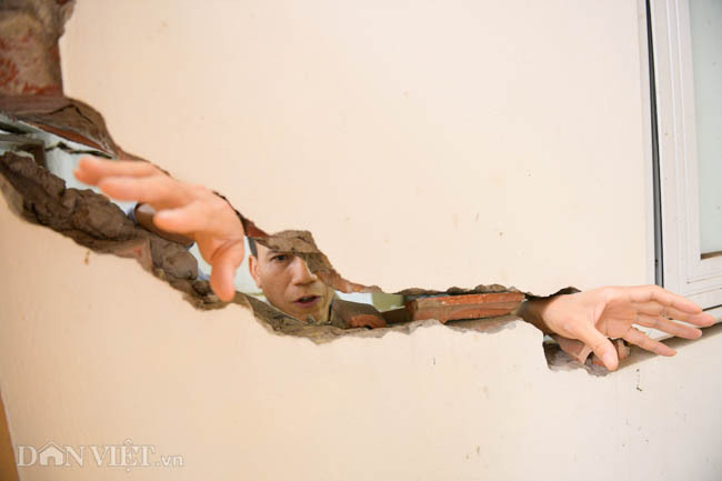 Nhiều ngôi nhà sụt lún và nứt toác với độ lún từ 20 đến 30 cm, nhiều hệ thống thoát nước thiếu nắp đậy, vỉa hè bong tróc, hầu như hệ thống bậc tam cấp của các ngôi nhà đều bị “hở hàm ếch”. Tuy nhiên hiện tượng này vẫn tiếp tục xảy ra ở nhiều nơi.