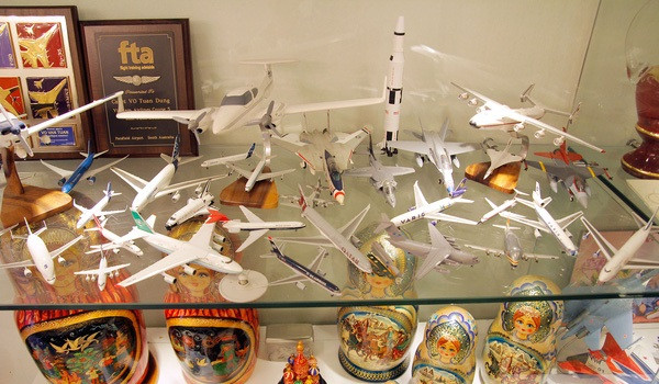 Sau một thời gian xa gia đình, học tập tại TP.HCM, năm 2008, Trang Nhung được VietNam Airlines gửi sang Pháp để tiếp tục học tập và huấn luyện. Trong 20 người cùng tham gia khóa học, chỉ một mình Nhung là nữ. Đến cuối năm 2009, Nhung về Việt Nam và sang đầu năm 2010, sau rất nhiều bài thi, kiểm tra, cô gái xinh đẹp sinh năm 1987 này chính thức trở thành phi công của hãng hàng không quốc gia Việt Nam - VietNam Airlines.