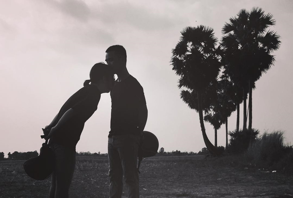 Với khung cảnh độc đáo, sự kết hợp vô tình như hữu ý của thiên nhiên, nơi đây được nhiều cặp đôi lựa chọn là điểm "sống ảo" tình cảm. Ảnh: Nhonhongnguyen226.