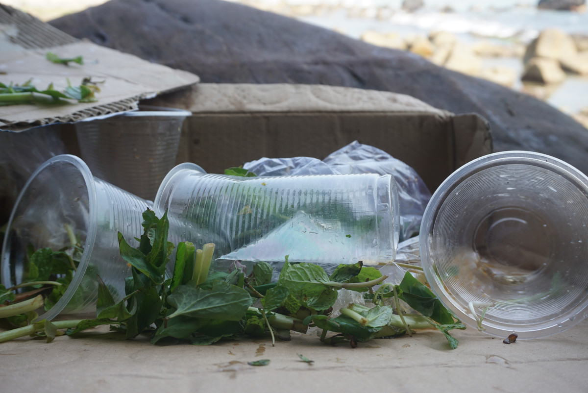 Trước đó, nhiều du khách đến đây tham quan cũng phản ánh tình trạng ô nhiễm tại đây.