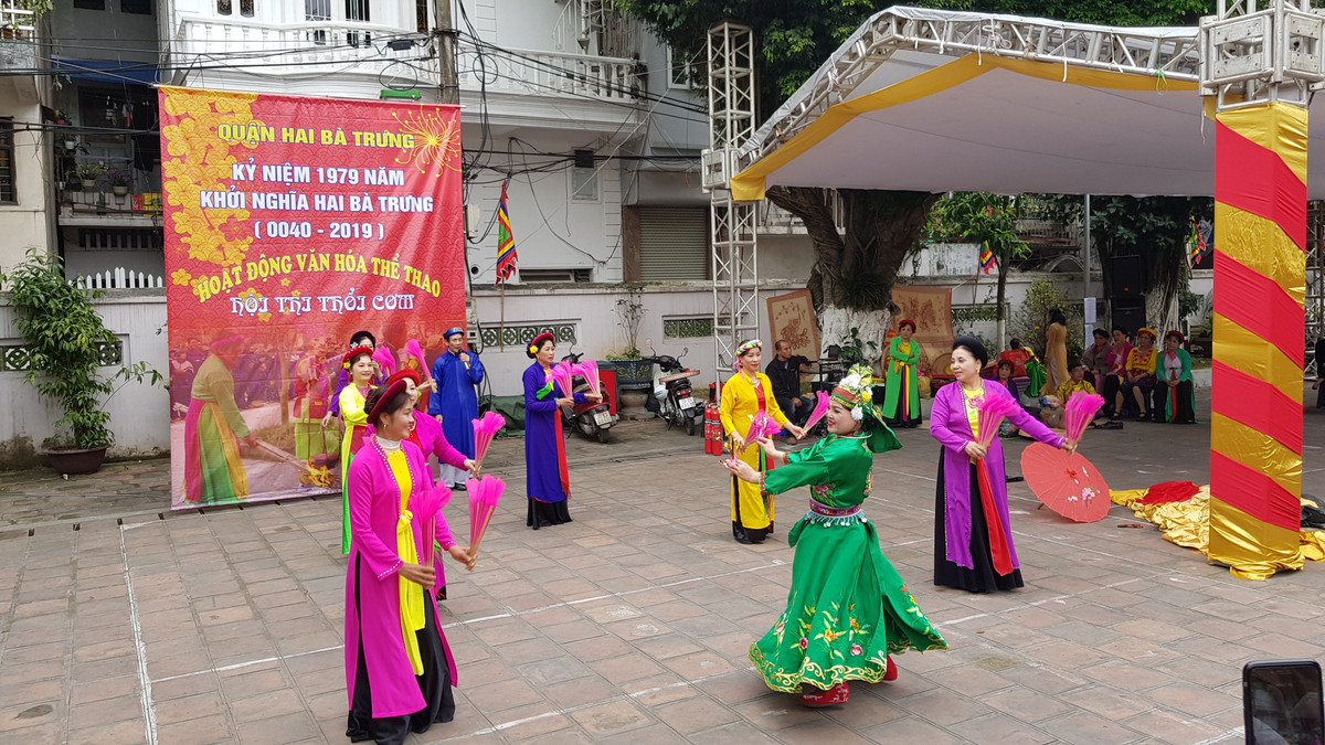 Dan Thu do no nuc den Le hoi Hai Ba Trung-Hinh-10