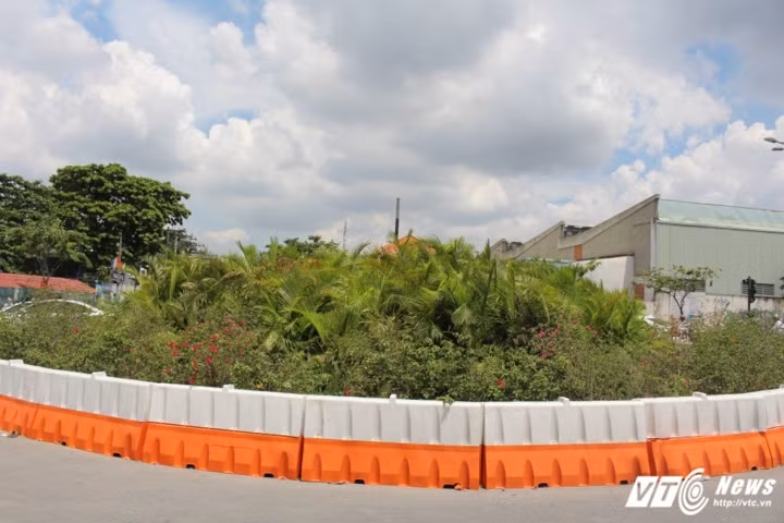 Hinh anh “xau xi” tren nhung con duong dep nhat Sai Gon-Hinh-16