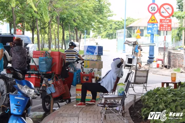 Hinh anh “xau xi” tren nhung con duong dep nhat Sai Gon-Hinh-11