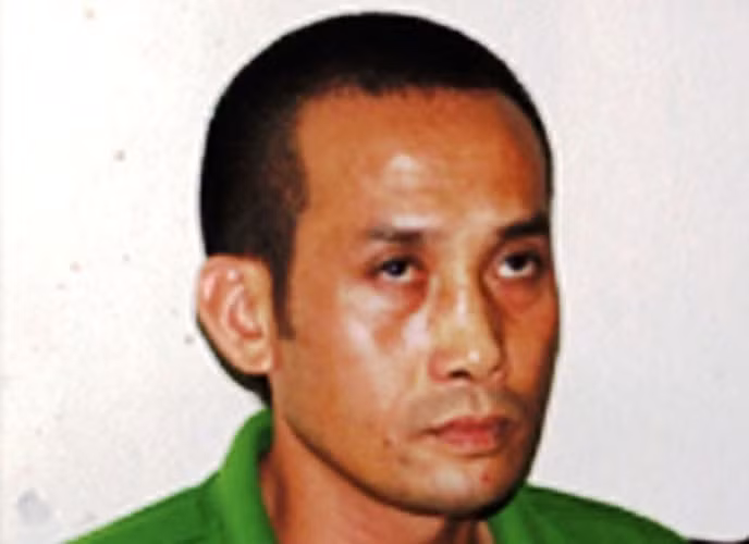  Tuấn "thần đèn" sở hữu hàng chục căn nhà, tập trung thành cả dãy trên phố Lê Hoàn, sở hữu dàn xe sang: Lexus, BMW, Mercedes, Porsche. Tuấn "thần đèn" còn sở hữu nhiều biệt thự nhờ bảo kê, hoạt động tín dụng đen. (Ảnh: 24h.com)