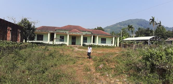 Theo ghi nhận của phóng viên, Trạm kỹ thuật nông nghiệp nằm cạnh trụ sở ban Tuyên giáo huyện, trên đường Lê Quý Đôn (thị trấn Phước Đức). Ảnh: Nguyễn Thành