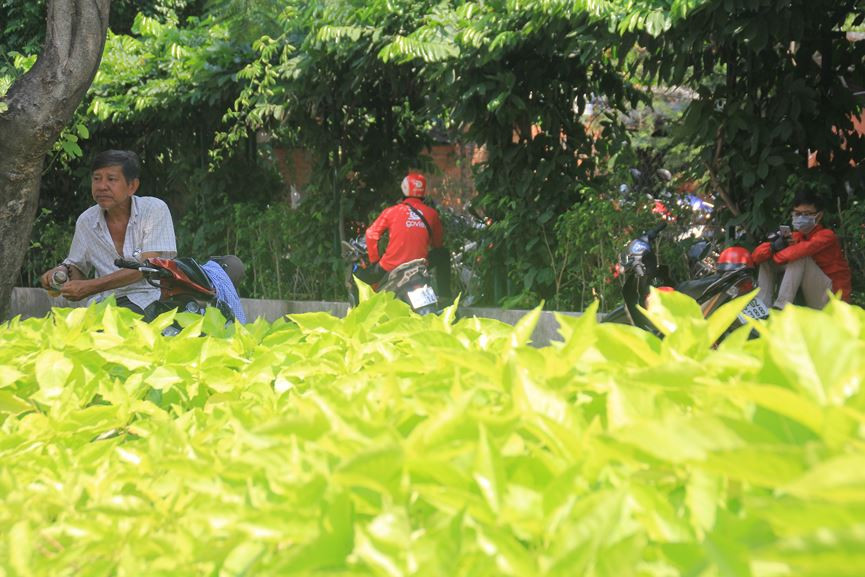 Nguoi dan Sai Gon muu sinh trong nhung ngay nong 'nung nguoi' thang 3-Hinh-5