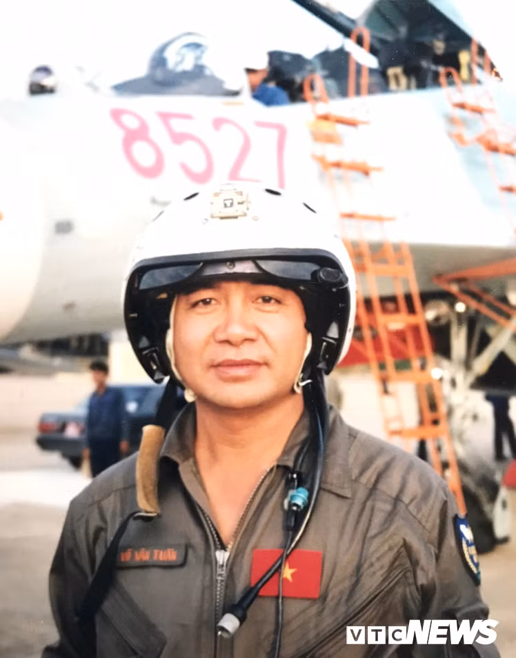 Ngay truyen thong bo doi khong quan: Tro chuyen voi Thuong tuong phi cong Vo Van Tuan-Hinh-9