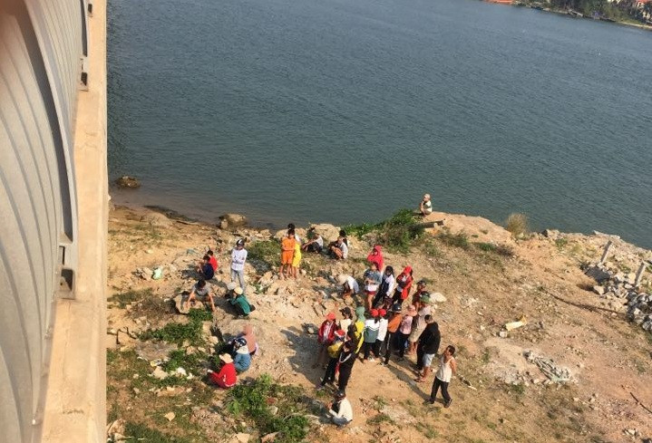 Thi the nu sinh noi tren song nghi tu tu vi tinh-Hinh-2