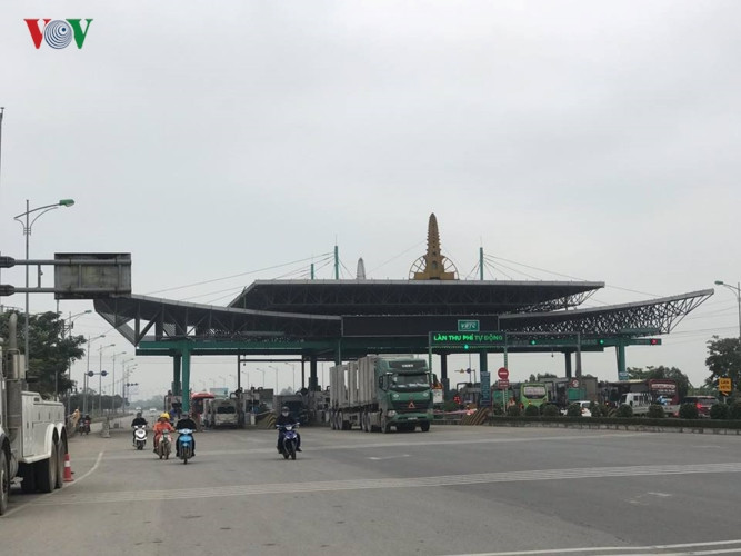 Những hình ảnh BOT Mỹ Lộc trong ngày thu phí trở lại - Hình 15 Nhung hinh anh BOT My Loc trong ngay thu phi tro lai-Hinh-15