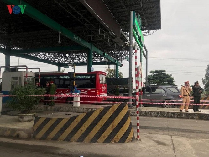 Những hình ảnh BOT Mỹ Lộc trong ngày thu phí trở lại - Hình 4 Nhung hinh anh BOT My Loc trong ngay thu phi tro lai-Hinh-4