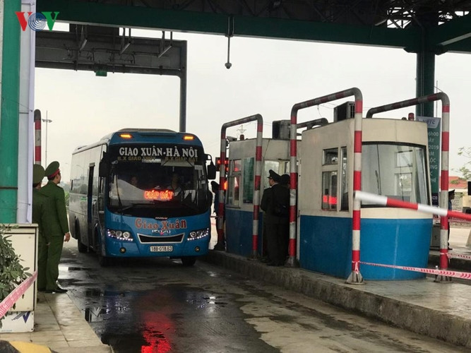 Những hình ảnh BOT Mỹ Lộc trong ngày thu phí trở lại - Hình 6 Nhung hinh anh BOT My Loc trong ngay thu phi tro lai-Hinh-6