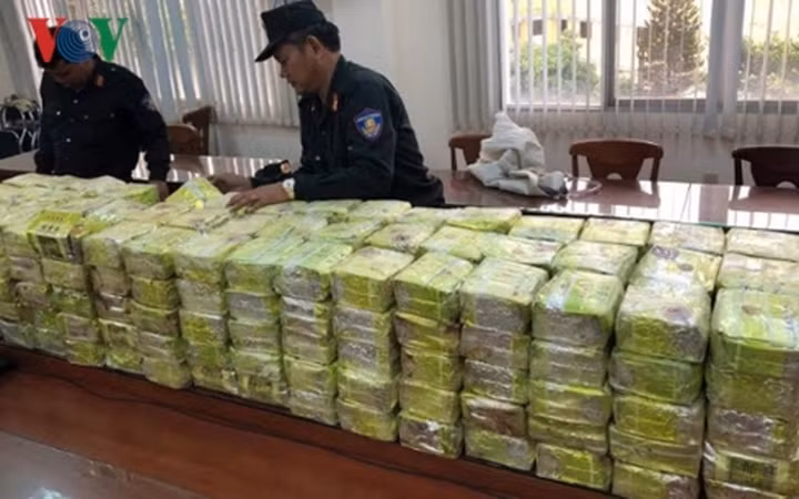 Tuy nhiên, khi khám xét thì lực lượng chức năng đã thu giữ hơn 300kg ma túy tại kho hàng. Số lượng lớn kỷ lục trong các chuyên án ma túy từ trước tới nay.