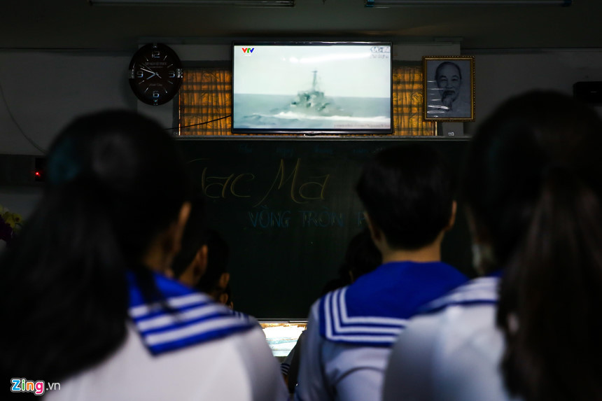 Hơn 500 học sinh Sài Gòn tưởng niệm sự kiện Gạc Ma lịch sử - Hình 9 Hon 500 hoc sinh Sai Gon tuong niem su kien Gac Ma lich su-Hinh-9