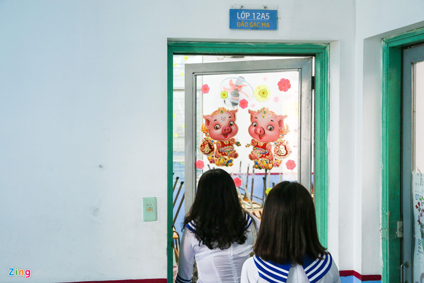 Hơn 500 học sinh Sài Gòn tưởng niệm sự kiện Gạc Ma lịch sử - Hình 7 Hon 500 hoc sinh Sai Gon tuong niem su kien Gac Ma lich su-Hinh-7