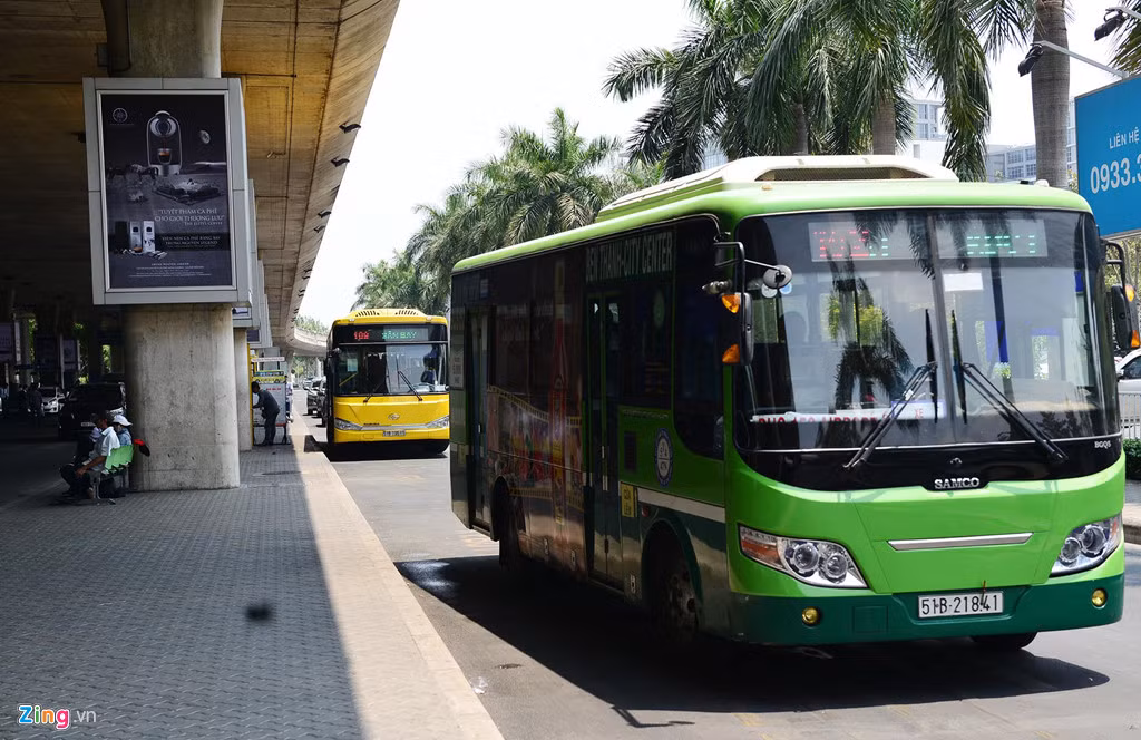 Vi sao Tan Son Nhat bi xep 'bet bang' ve chat luong dich vu-Hinh-17