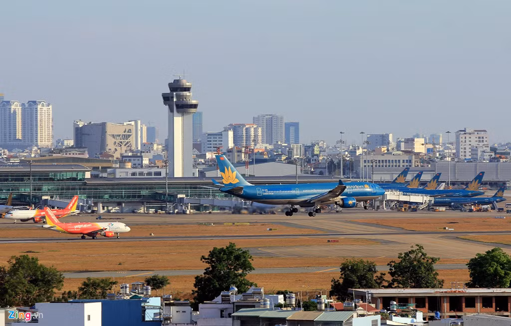 Vi sao Tan Son Nhat bi xep 'bet bang' ve chat luong dich vu