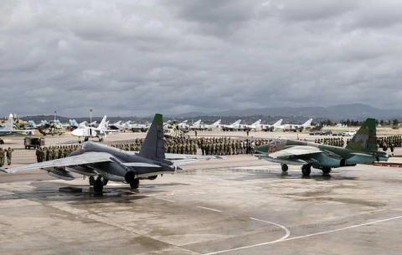 "Bài học của cuộc chiến Syria là Nga nên có một hãng hàng không thuộc sở hữu nhà nước quy mô tương tự Aeroflot, chỉ được trang bị máy bay sản xuất trong nước", ông Sivkov kết luận.