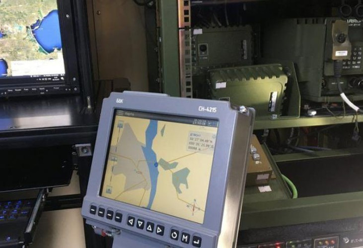 Khoang bên trong xe cũng có thể gập ghế hoặc tháo bỏ ghế hoàn toàn để biến thiết giáp chở quân Otaman-3 thành phương tiện vận tải hậu cần, tải thương.