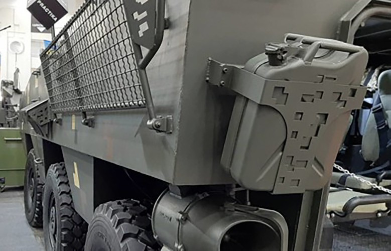 Kiểu mở xuống dưới này giúp việc ra vào xe trở nên nhanh chóng và thuận tiện hơn nhiều so với việc mở cửa sang hai bên.