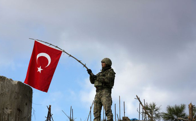 Điều quan trọng hơn là gần đây, Thổ Nhĩ Kỳ đã mất sự hậu thuẫn của khối NATO; nếu xung đột giữa hai bên không kiểm soát được, khiến chiến tranh Nga – Thổ bùng phát. Điều ai cũng biết, đó là sức mạnh quân sự của Nga vượt Thổ Nhĩ Kỳ nhiều lần và chính NATO cũng không muốn gây chiến với Nga.