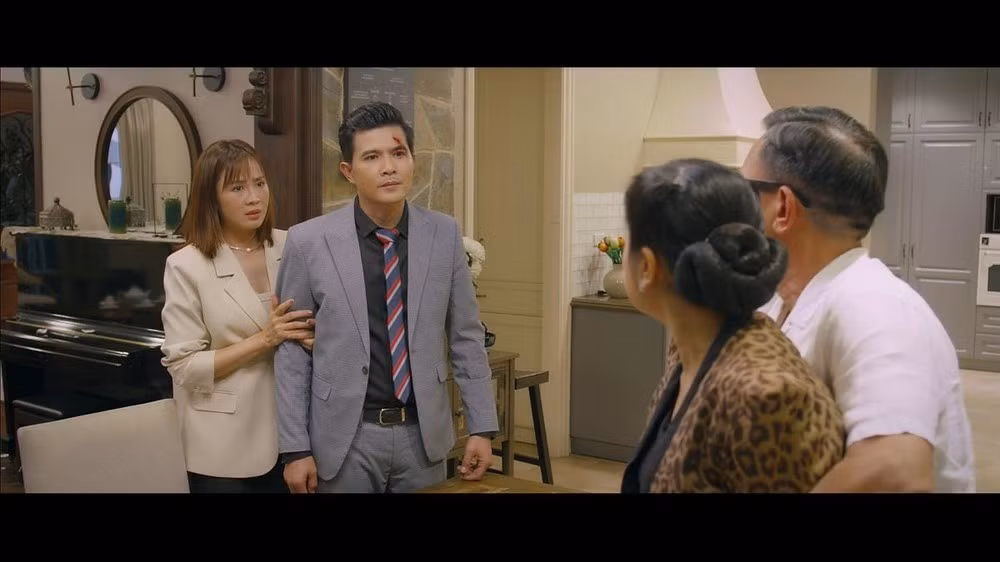 Quang Su bi nem bat, tat lat mat trong 