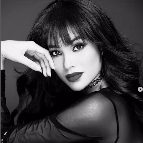 Sau thành công của cuộc thi nhan sắc trong nước, Phạm Hương tiếp tục dự thi Miss Universe. Dù không giành giải nhưng thần thái lẫn cách thể hiện của cô trong cuộc thi đã cuốn hút khán giả.