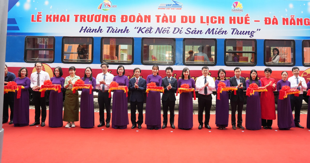 Co gi dac biet trong doan tau du lich Hue - Da Nang?