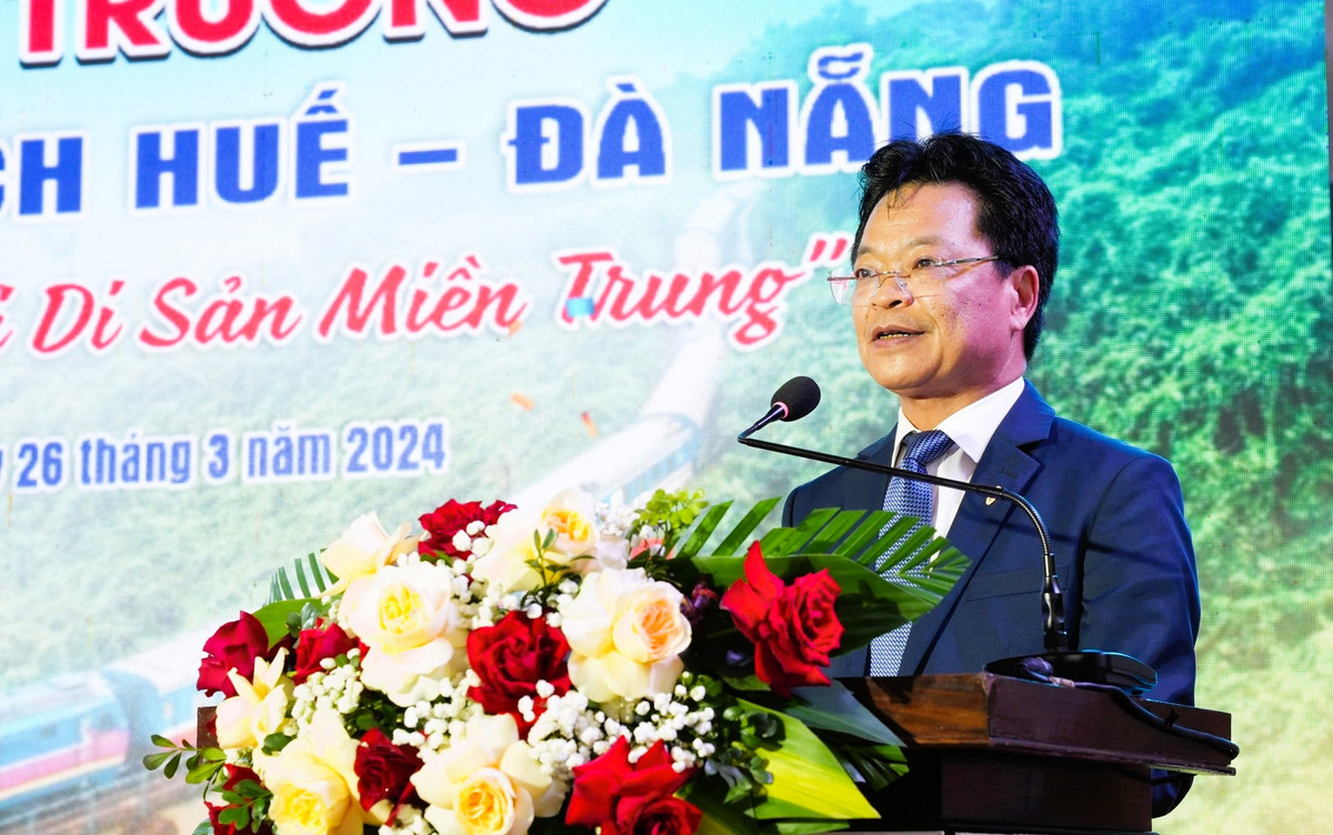 Co gi dac biet trong doan tau du lich Hue - Da Nang?-Hinh-2