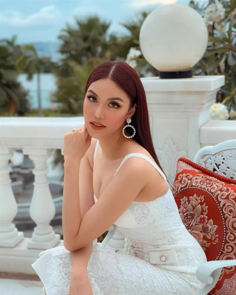 Trước đó, nữ siêu mẫu cũng hé lộ thêm không gian bên trong cơ ngơi của mình. Ảnh: FBNV