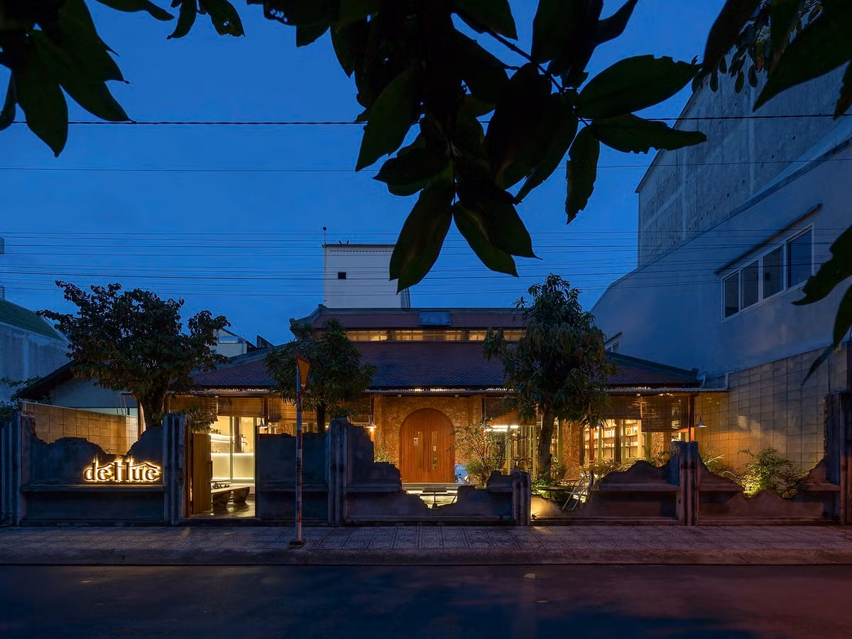 Ai nói nhà rường Huế phải luôn gắn liền với sự cổ kính và u buồn? Đến De.Hue sẽ thấy một Huế khác, đầy sức sống và tươi mới. Ảnh: Quang Dam