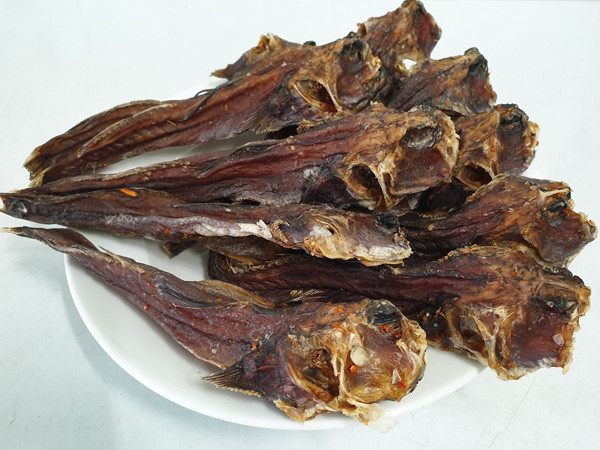 Những năm gần đây, khô cá leo cây, một đặc sản nổi tiếng ở Cà Mau được đông đảo du khách gần xa tìm mua để thưởng thức. Ảnh: Đặc sản Cà Mau