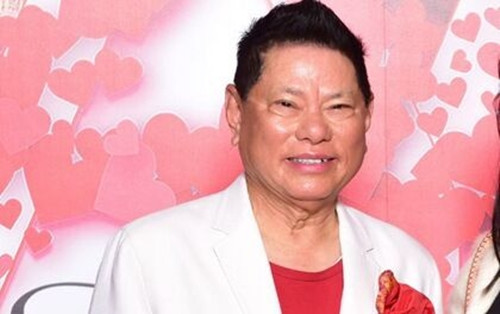 Năm 2023, tỷ phú Hoàng Kiều gây chú ý khi chia sẻ với truyền thông rằng ông đang nợ 3 tỷ USD, hiện không còn nằm trong danh sách 400 tỷ phú ở Mỹ. Ảnh: Vietnamhoinhap