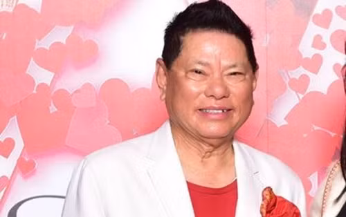 Năm 2023, tỷ phú Hoàng Kiều gây chú ý khi chia sẻ với truyền thông rằng ông đang nợ 3 tỷ USD, hiện không còn nằm trong danh sách 400 tỷ phú ở Mỹ. Ảnh: Vietnamhoinhap